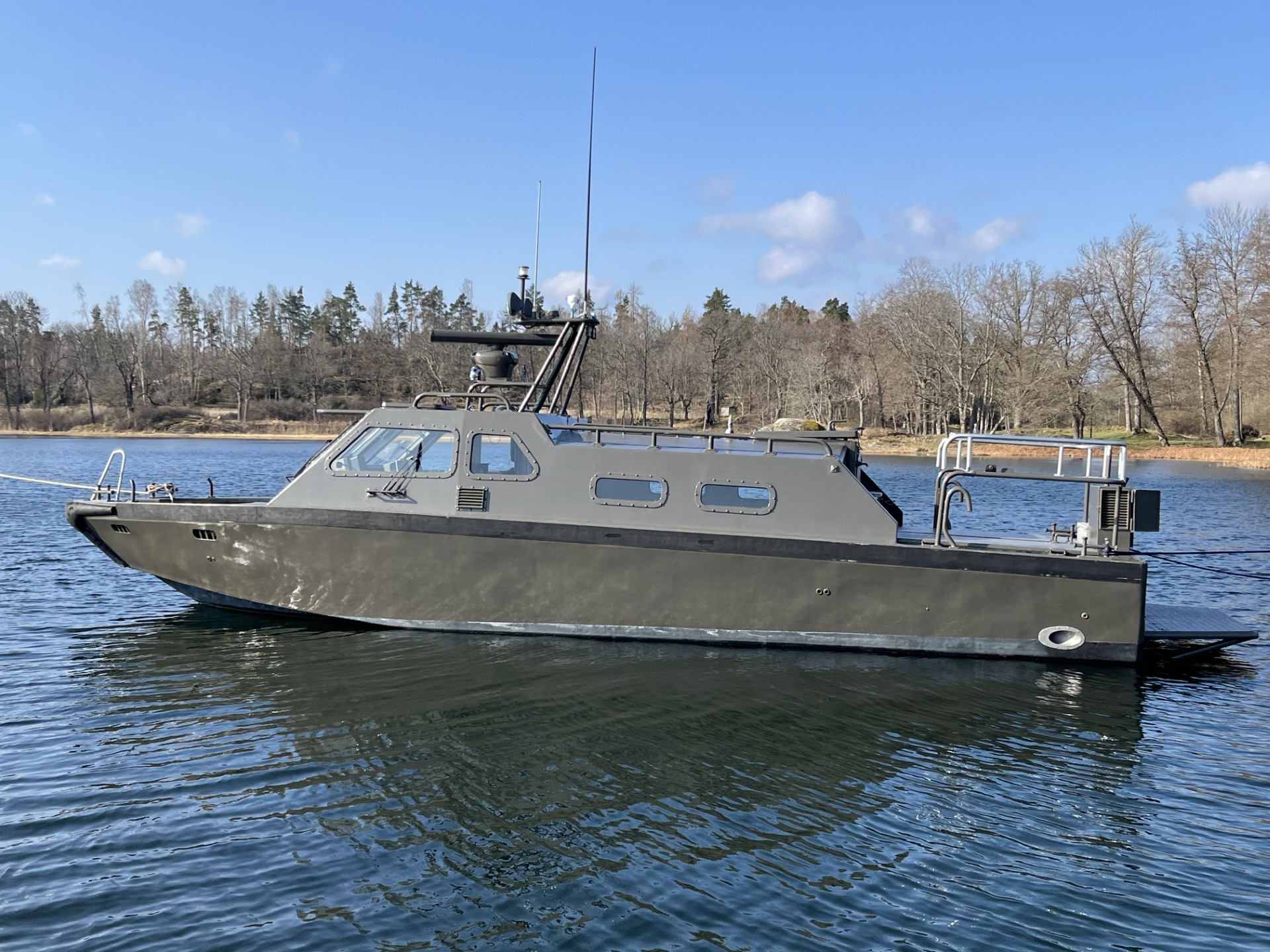 Stridsbåt 90E Adventure Boat — up to 12 guests